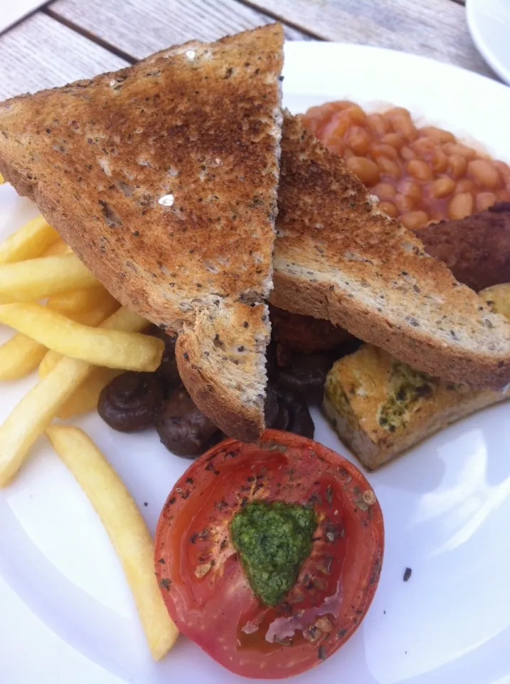 Vegan breakfast in Brighton's Wai Kika Moo Kau|Nick Hiderさん