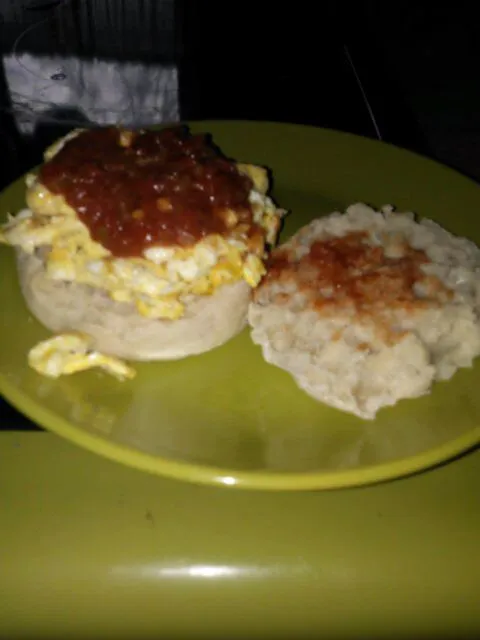 My egg and chipotle salsa English muffin|Jack Polandさん