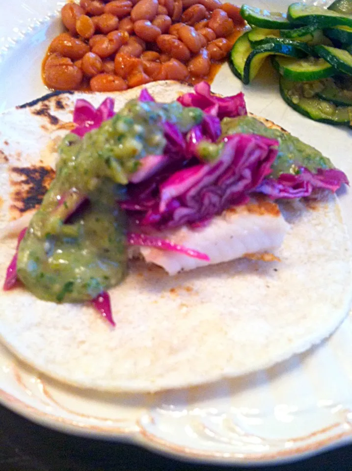 Fish Tacos with Red Cabbage Slaw and Tomatillo Salsa|K Goodnessさん