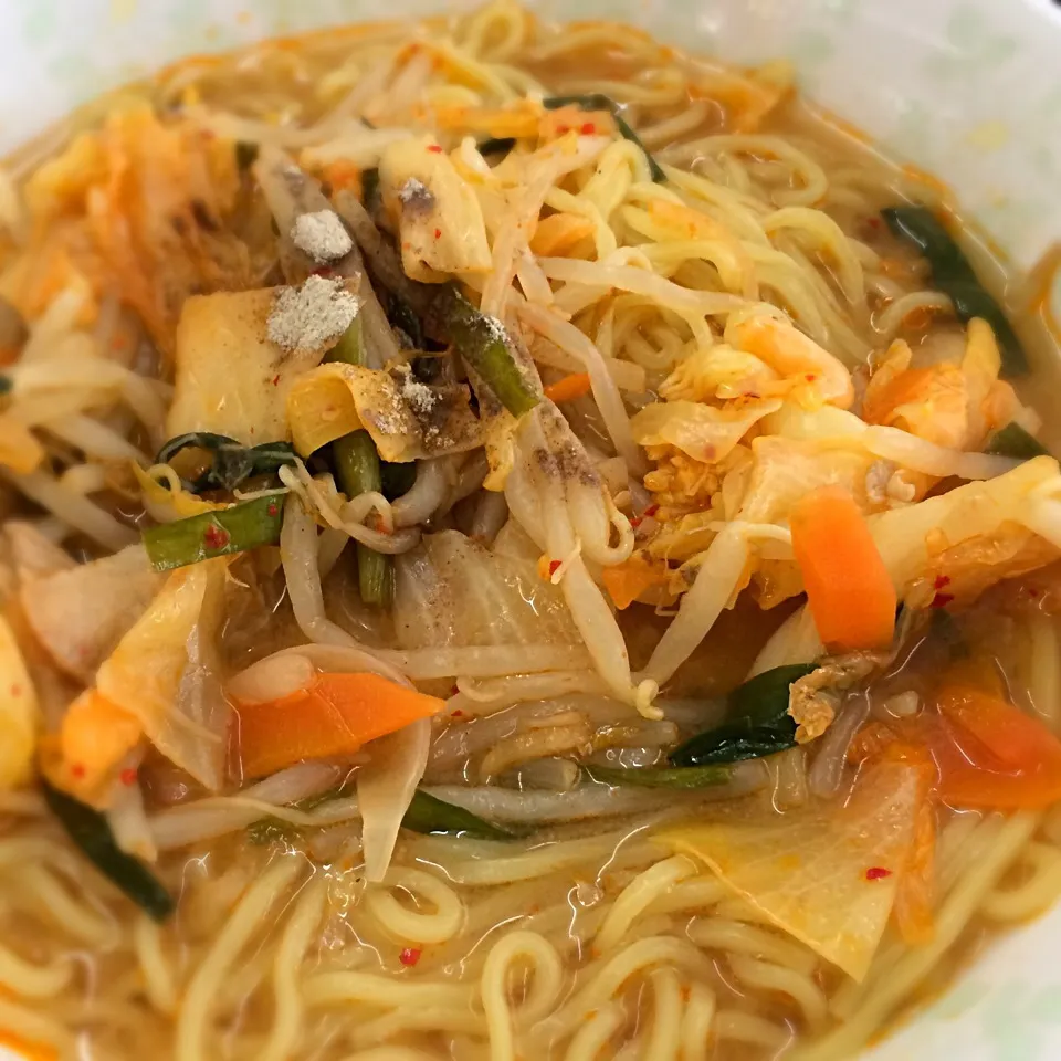 チゲ味噌ラーメン〜！|たかたかさん