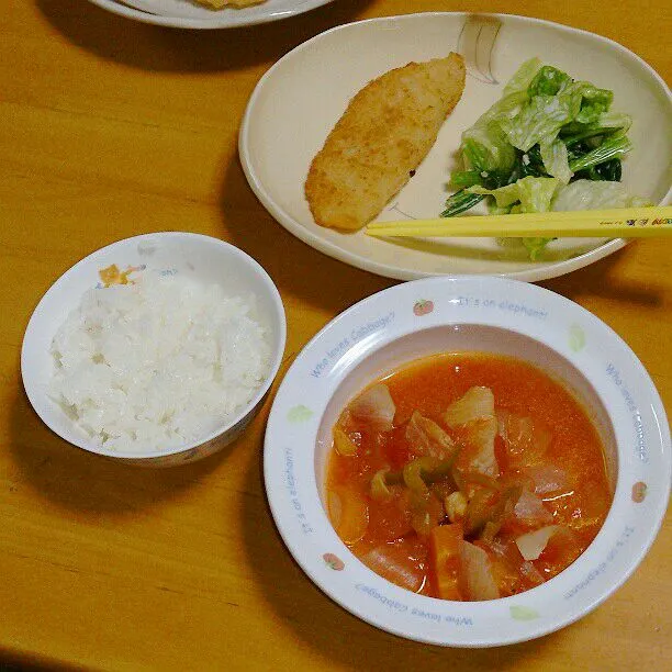 今日の夕食
舌平目のチーズソテー
シーフードトマトスープ|ふみぃさん