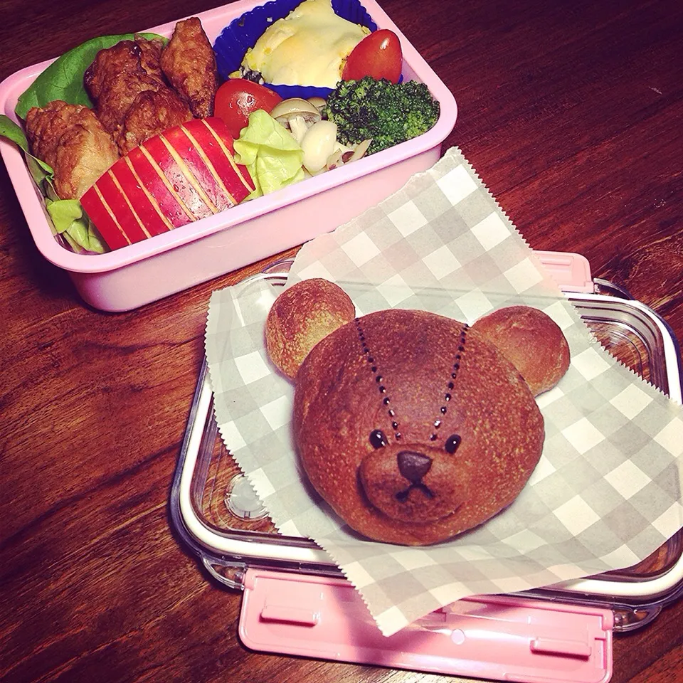 Snapdishの料理写真:Jackie Chocolate bun Lunch box💕 くまのがっこう ジャッキーチョコレートパン弁当|Yuka Nakataさん