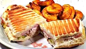 Snapdishの料理写真:Cuban Panini Sandwich with Fried Plantains|Tatyanaさん