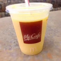 Snapdishの料理写真:Mcdonalds Mango Smoothie|Macawsoさん