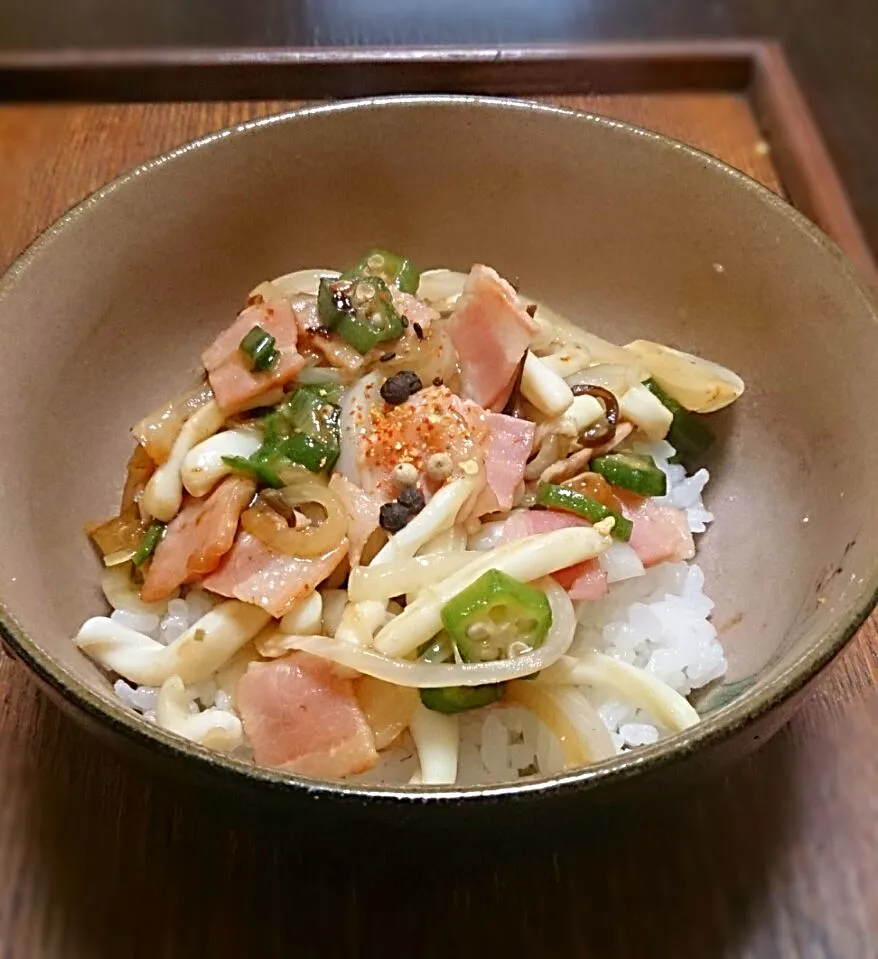 冷蔵庫の残りもの丼(^-^;|料理好きさん