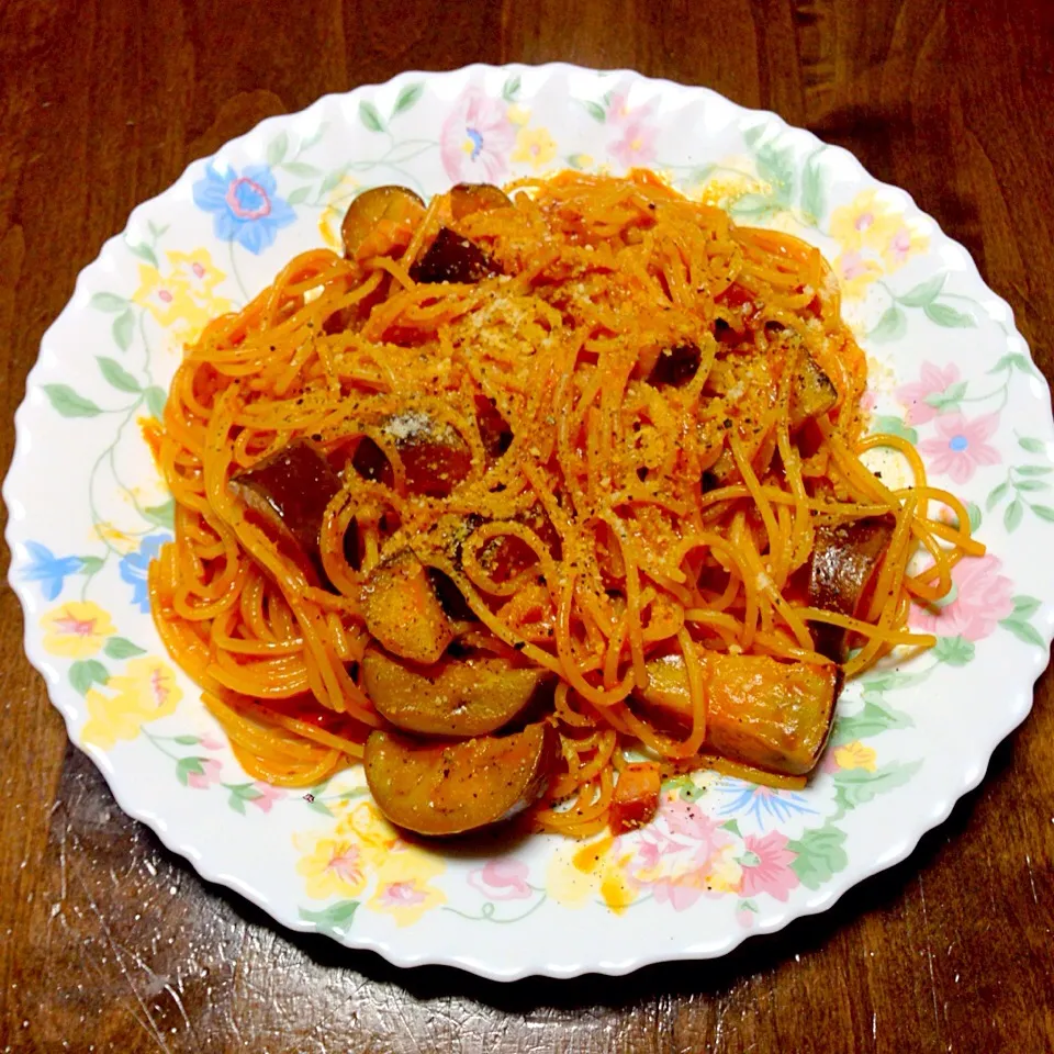 いわゆる日清焼きそば作る要領でトマトジュースで麺湯でながら作る簡単パスタ。|tada-fさん