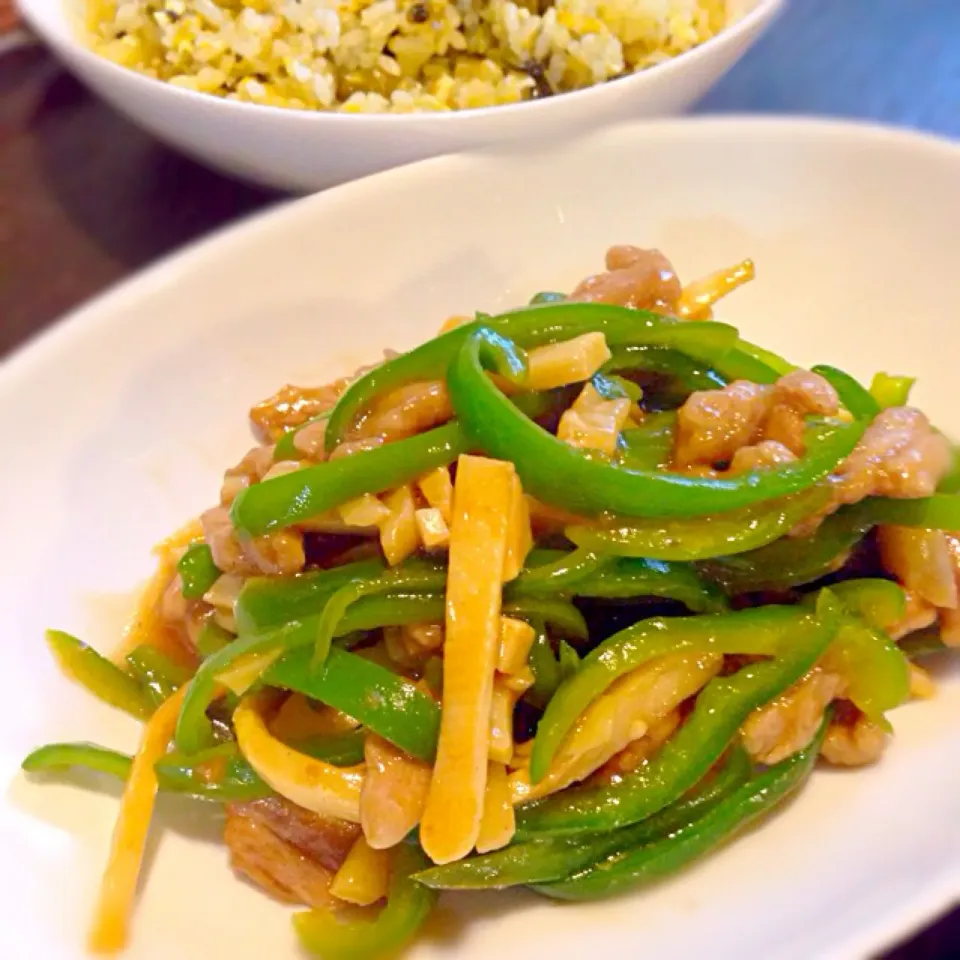 豚ヒレの青椒肉絲と高菜チャーハン|miiiーna"さん