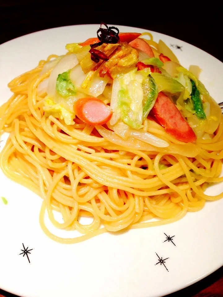 白菜とウィンナーのポン酢パスタ🍝|KAZUTOさん