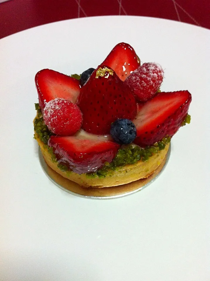 Snapdishの料理写真:Apple rose tart|Angie Yapさん