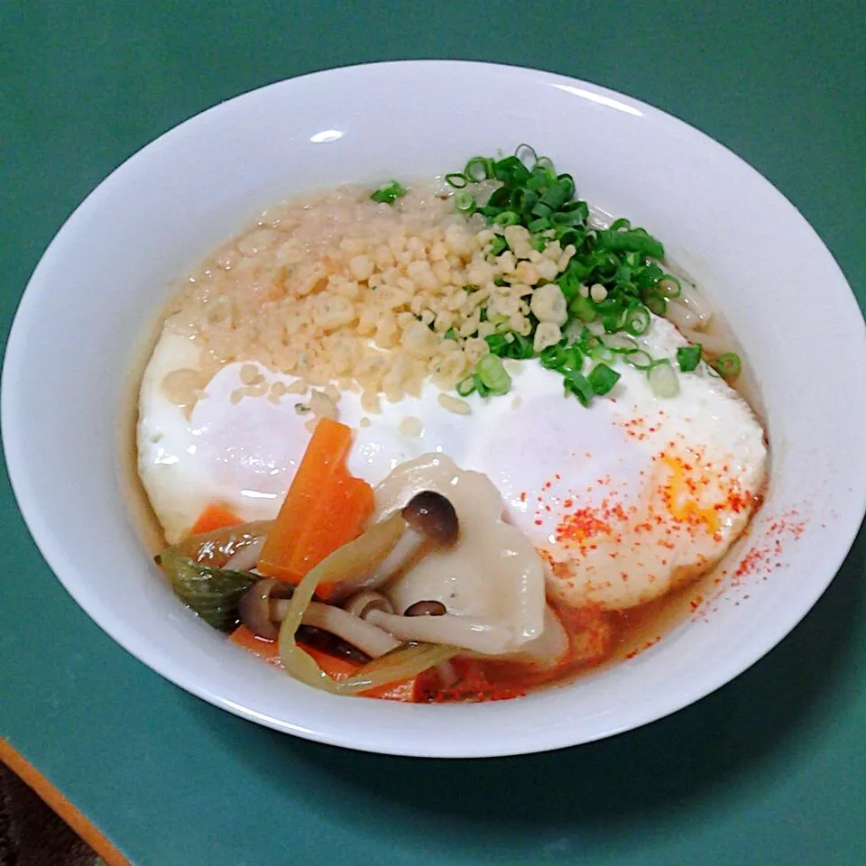 ダブる目玉焼きのせ 朝うどん|Hidehiko Miyoshiさん