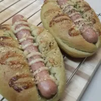 Snapdishの料理写真:Green Tea Bun with Sausage|Carrie Leungさん