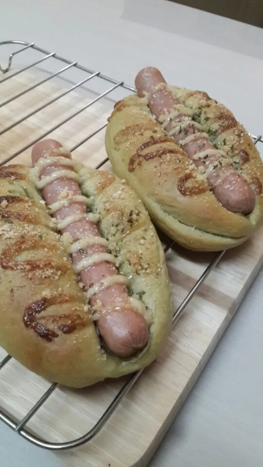 Green Tea Bun with Sausage|Carrie Leungさん