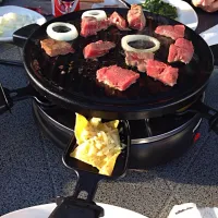 Raclette w. Beef tenderloin, vegetables, omelet and nachos 😊|Trine Thomsenさん