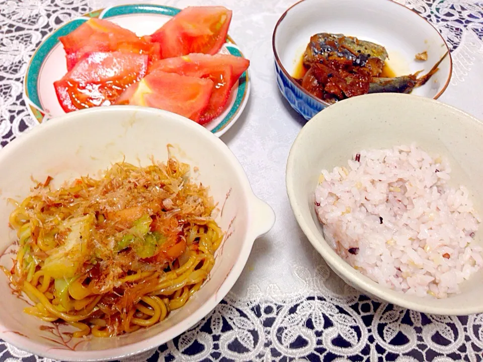 Snapdishの料理写真:焼きそばの晩ご飯|やすさん