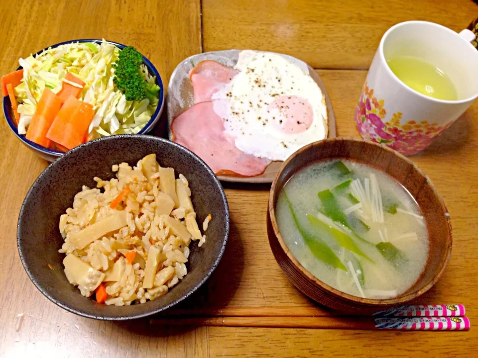 たけのこご飯で朝ごはん|くりちさん