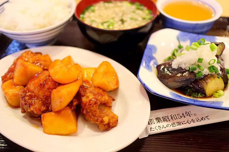 鶏じゃがと茄子煮浸し|マハロ菊池さん