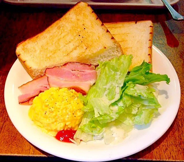 Scramble Egg ,Bacon & Toasted Bread|Liezlさん