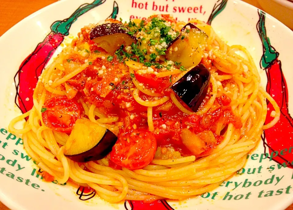 Avocado, Eggplant with Garlic Tomato Spaghetti|Liezlさん