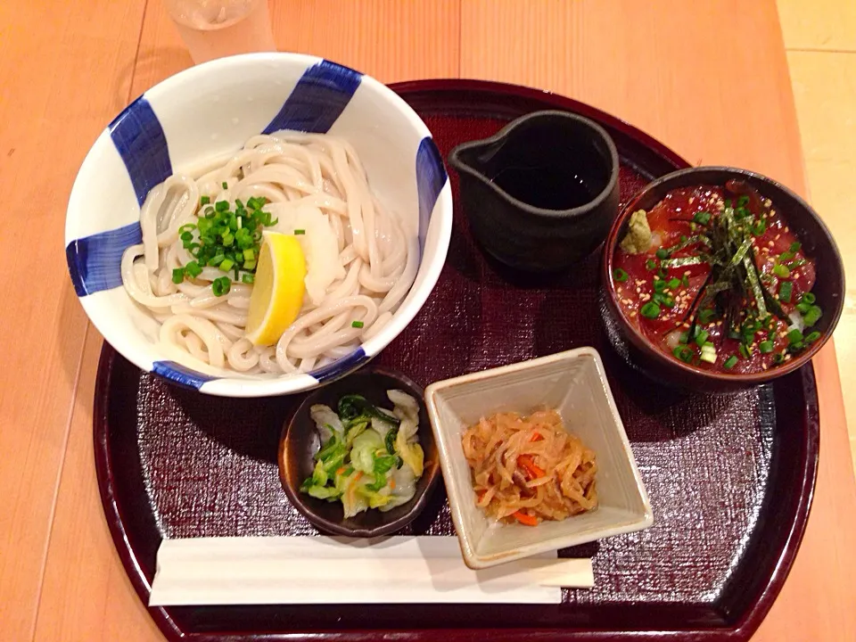 生醤油うどん＆ミニマグロ丼❗️|hamさん