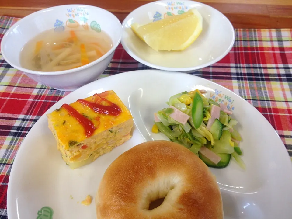 今日の給食はお洒落ですね〜(^^)|yukio58さん