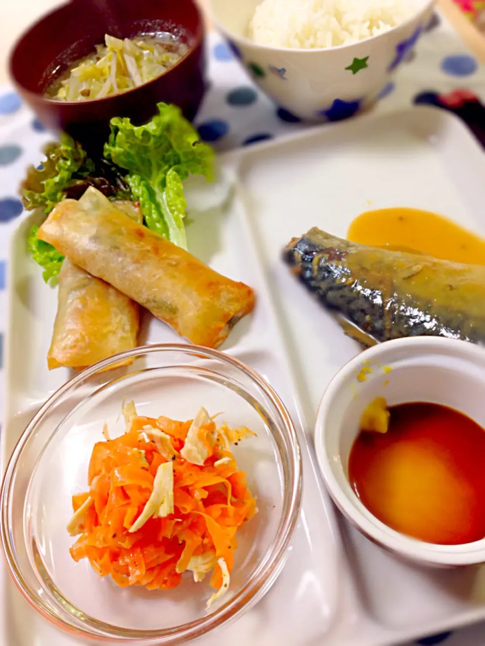 鯖の味噌煮、春巻き定食|林愛さん