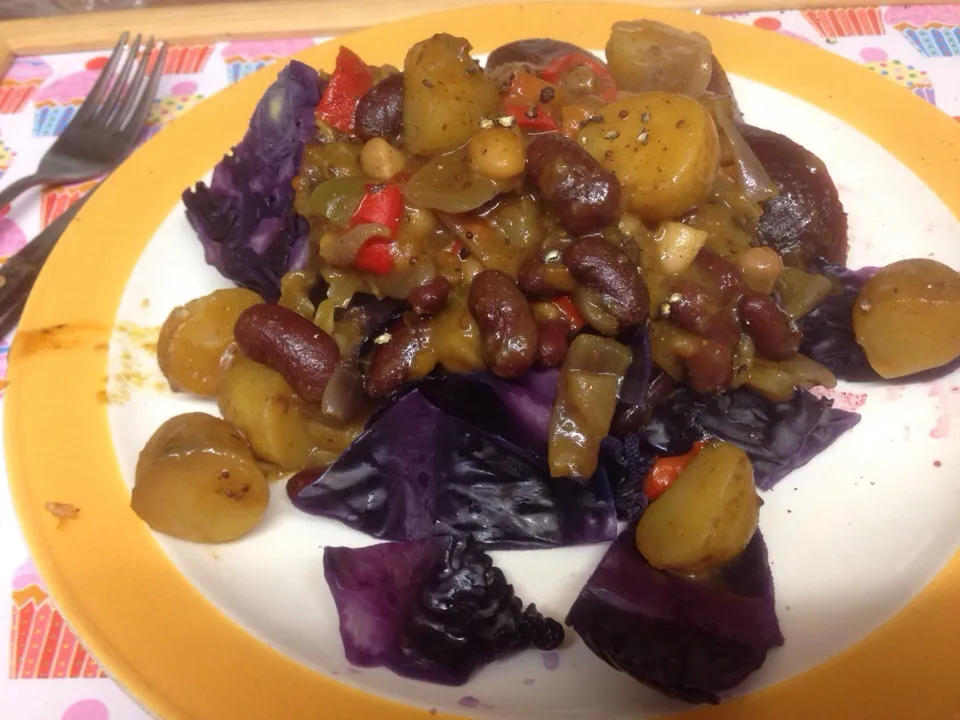 Bean casserole with red cabbage  and beetroot|Alan (Fred) Pipesさん