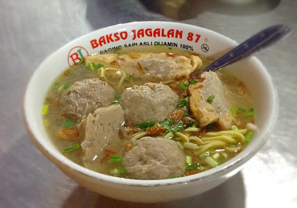 Snapdishの料理写真:Bakso Sapi|Bambang Budiono Tjioさん