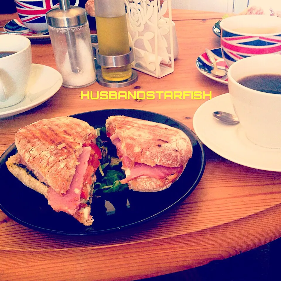 mozzarella and Pesto Panini @ Winchester, UK|KazutoEESさん