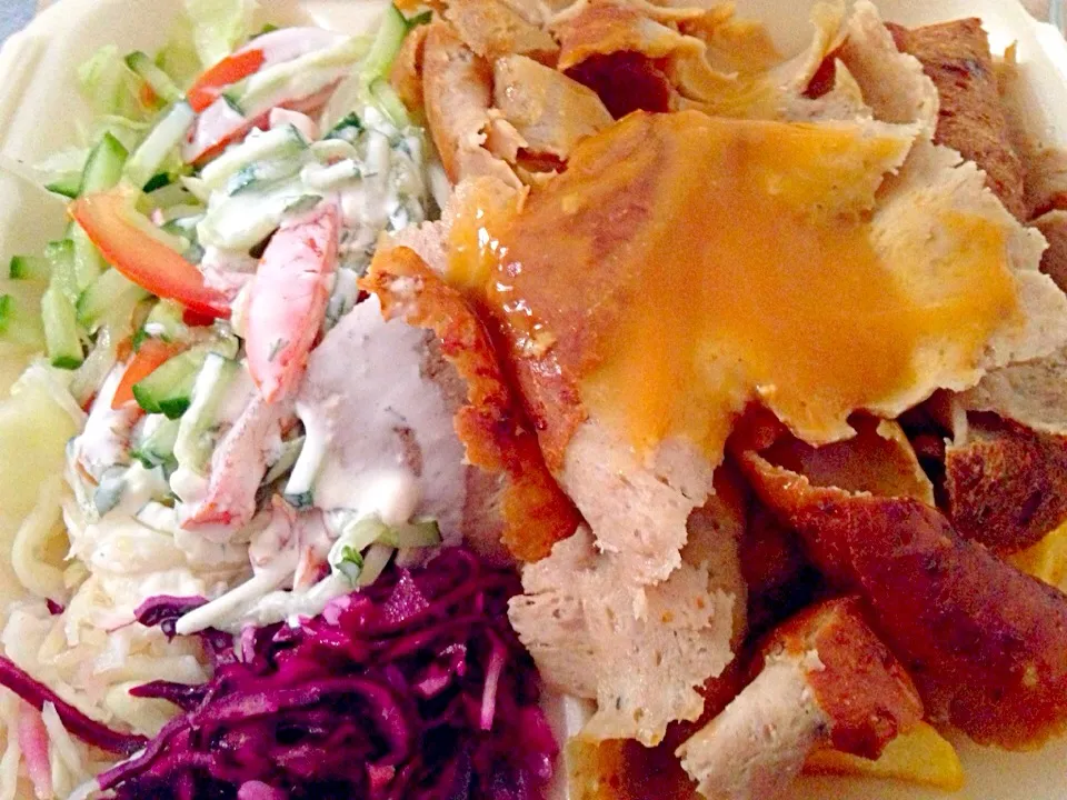 Kebab with salad and fries|Fujiko Toyohashiさん