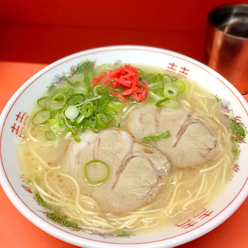 ＠大砲ラーメン「呑んだあと〆のド豚骨ラーメン」|TETSU♪😋さん