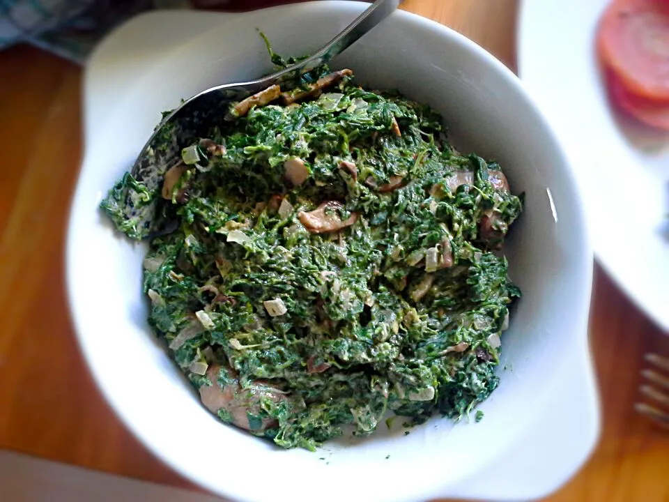 Creamed spinach with mushroom|Fe's kitchenさん