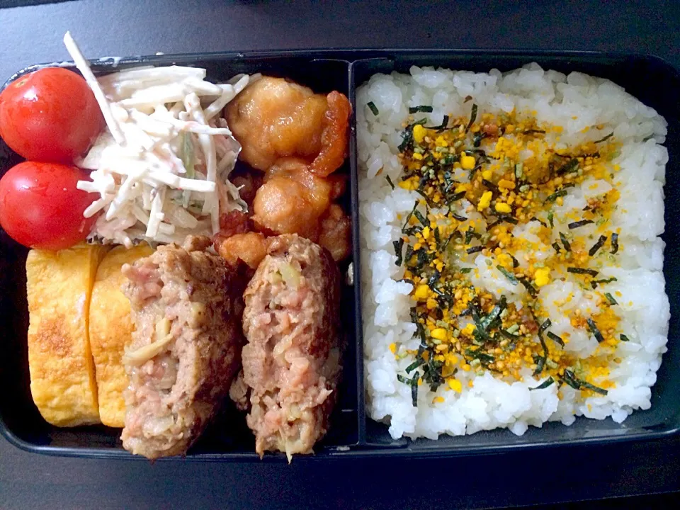 ハンバーグ×唐揚げ×卵焼き×ごぼうサラダ弁当（2日連続）|Takayaさん