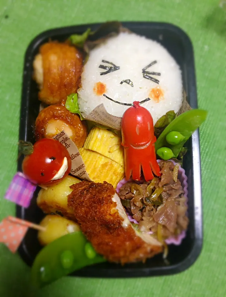 Snapdishの料理写真:ムーンと宇宙人とトマト君ランチBOX|chikaさん