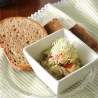 りんごとアボカドのサラダ