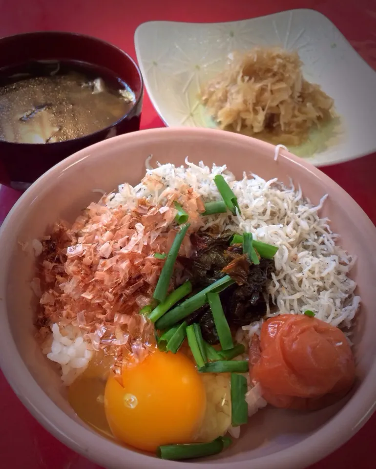 ちびめがさんの料理                         大葉のキムチ入りの                           釜揚げしらす丼〜|志野さん