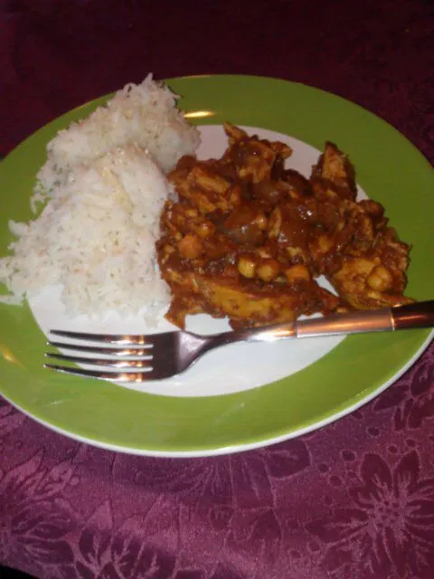 Snapdishの料理写真:chicken chick pea curry with rice|Jack Polandさん