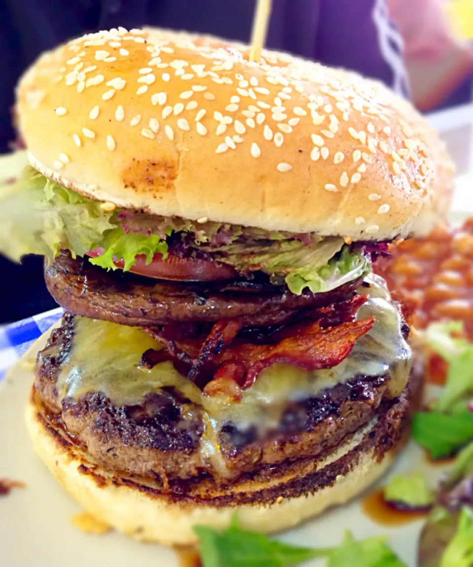 De Burg signature burger@De Burg, Alexandra Village|coxiella24さん