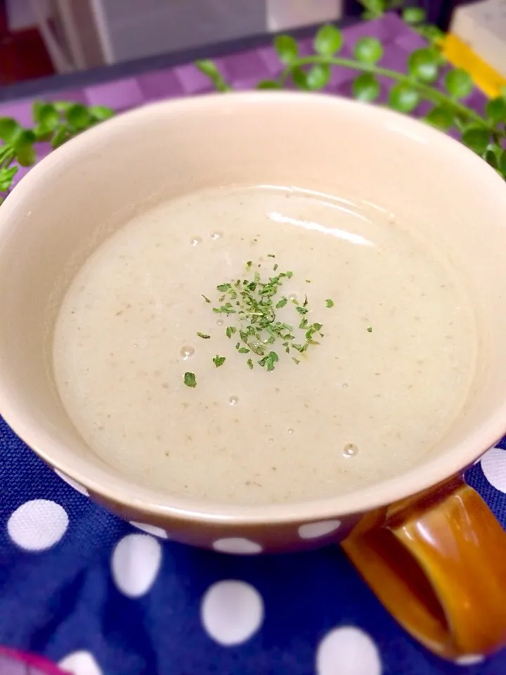 Snapdishの料理写真:食物繊維たっぷり❤︎ごぼうのポタージュ|みったんさん