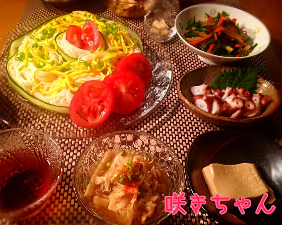 本日の晩酌〜ちょっとオシャレな素麺😁、セロリと人参、ピーマンの辛いきんぴら、メイちゃんの胡麻豆腐、エリンギとしめじのおろし酢和え、タコ刺し|咲きちゃんさん