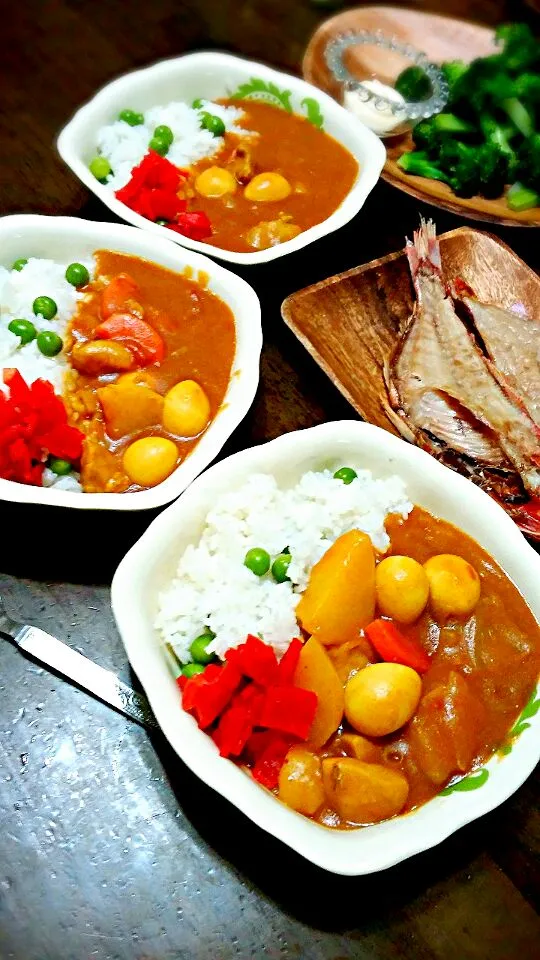 Snapdishの料理写真:ゆぅちゃんからの干物➰(^^)と、豆まめマメご飯〜(๑>◡<๑)に、カレー|いよこ🍻さん