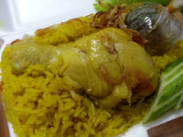 Chicken Biryani with green chutney|hakubaraさん