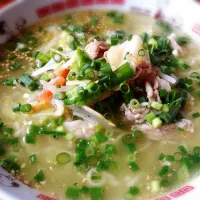 Snapdishの料理写真:インスタントラーメンだけどさ、こんだけ手を加えればマジ旨いわ～♪ヽ(´▽｀)/|hisuichanさん