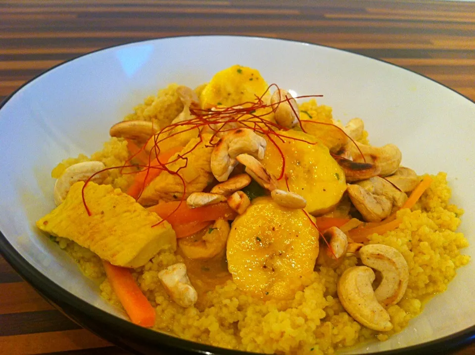 Pute in Bananen-Buttermilch Sauce mit Couscous|sweet tigerpunkさん