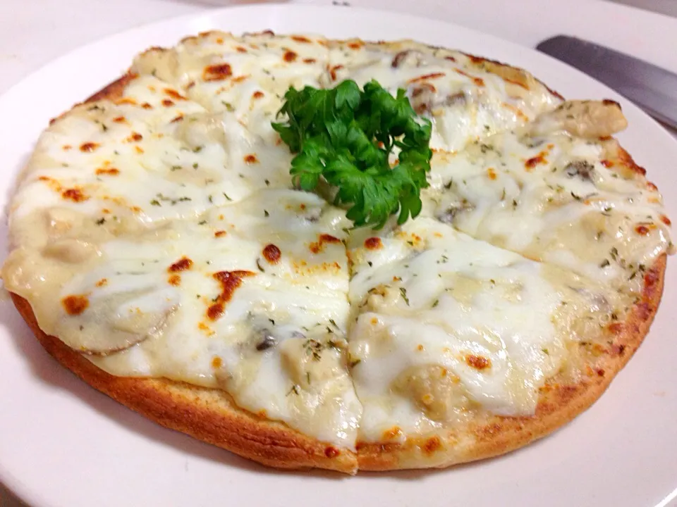 Chicken Alfredo Pitza|Chef Ampさん