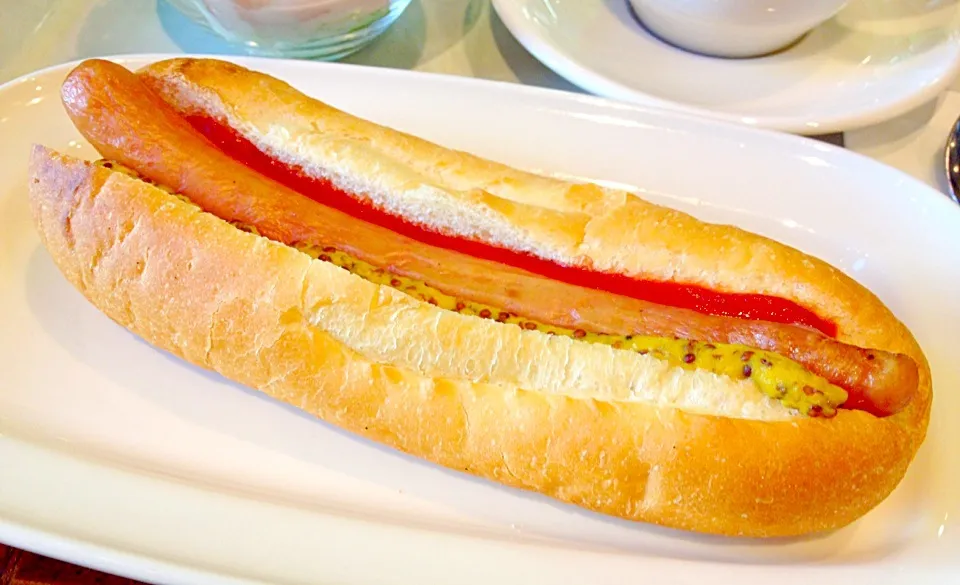 Snapdishの料理写真:Frank Sausage Sandwich|Liezlさん