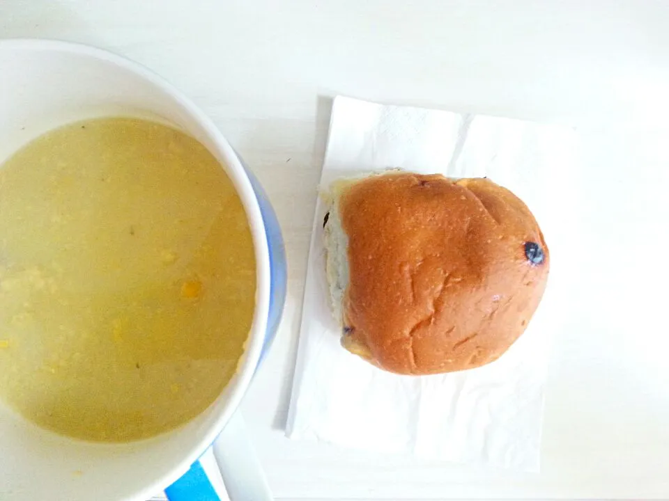 soup and raisin bun|loria kangさん