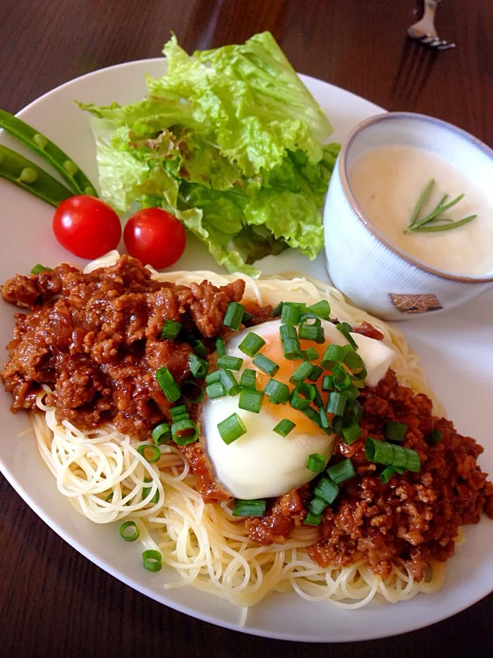 肉味噌パスタとビシソワーズのワンプレート|Chie Hayashiさん