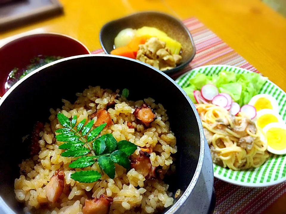 先日たこパした時に蛸がたくさん余ったので、今日は1人ずつ蛸釜飯！！|Seiko Kiyota Matsueさん