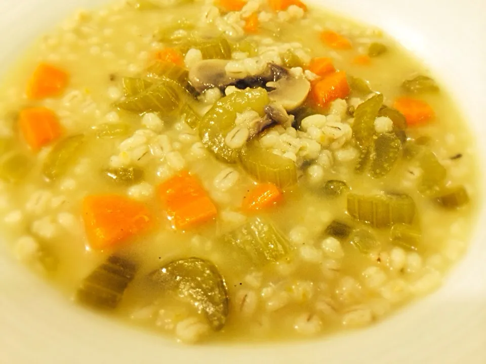 Barley mushroom vege soup|Elaine Gohさん