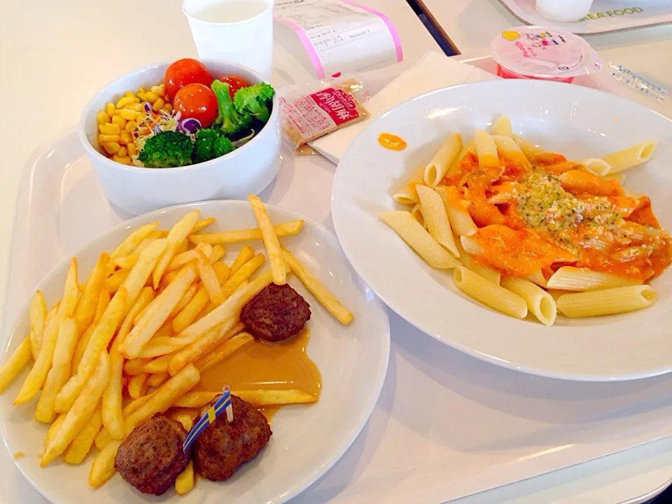 Almoço Ikea😋🍴|lucia inoueさん